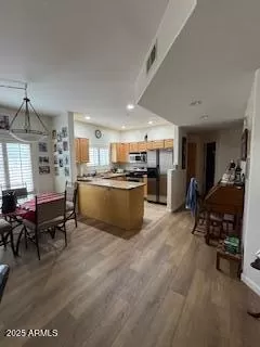 Photo #2: 6957154 Listing 