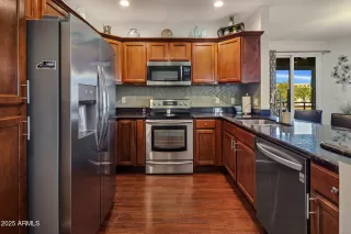 Photo #4: 6957196 Listing