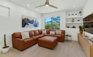 Photo #1: 6957198 Listing