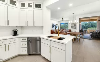 Photo #6: 6957198 Listing