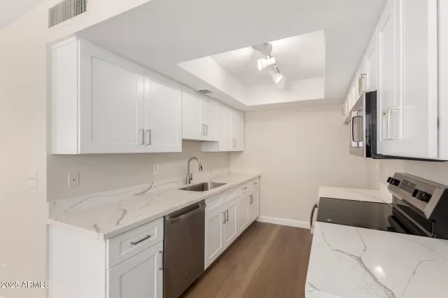 MLS: 6957211 Condo For Sale