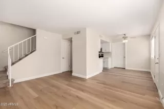 Photo #2: 6957211 Listing