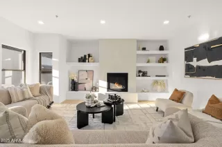 Photo #3: 6957233 Listing