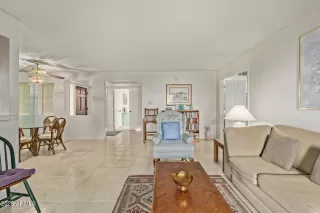 Photo #4: 6957268 Listing 