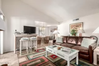 Photo #5: 6957273 Listing 