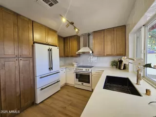 Photo #3: 6957306 Listing