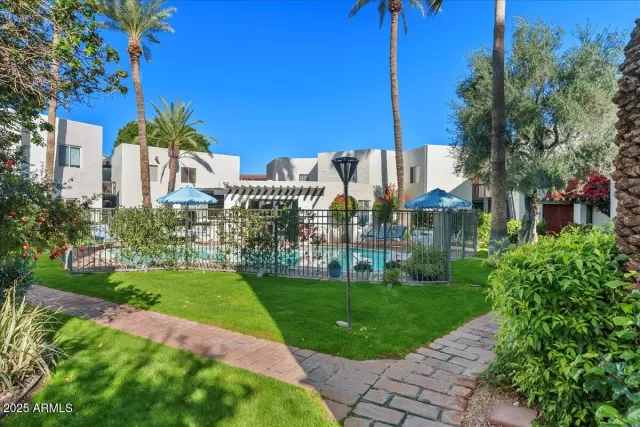 MLS: 6957415 Condo For Sale