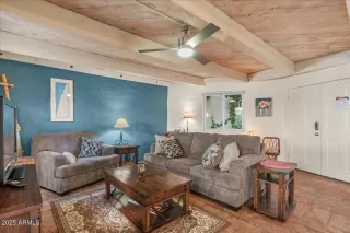 Photo #5: 6957415 Listing