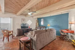 Photo #6: 6957415 Listing