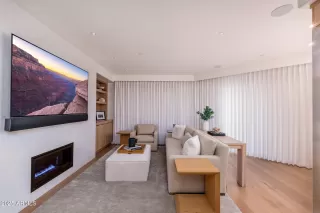 Photo #3: 6957428 Listing