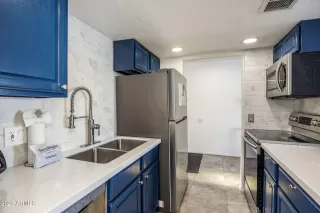 Photo #6: 6957446 Listing