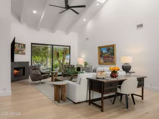 Photo #2: 6957534 Listing 