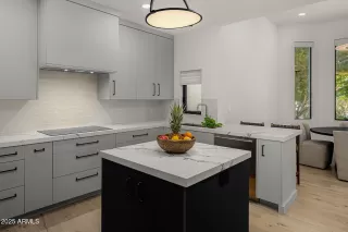 Photo #5: 6957534 Listing 