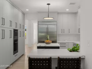 Photo #6: 6957534 Listing 