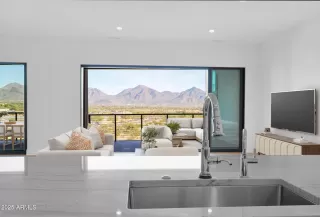 Photo #5: 6957593 Listing