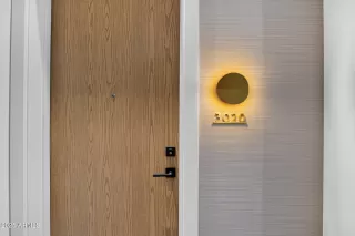 Photo #3: 6957596 Listing