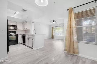 Photo #6: 6957626 Listing