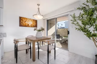 Photo #2: 6957656 Listing