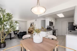 Photo #3: 6957656 Listing