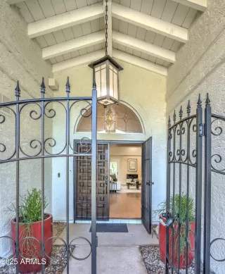 Photo #2: 6957667 Listing