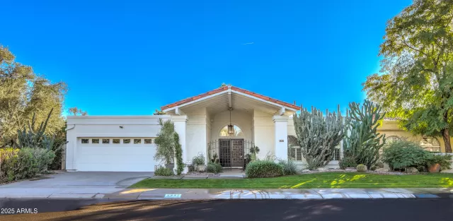 MLS: 6957669 Condo For Sale