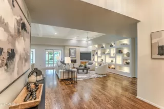 Photo #3: 6957669 Listing