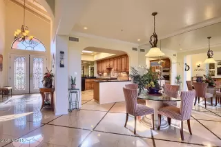 Photo #6: 6957675 Listing