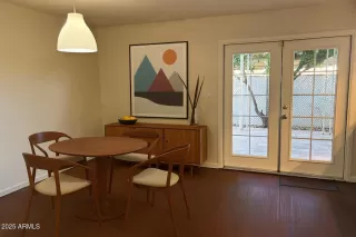 Photo #5: 6957690 Listing