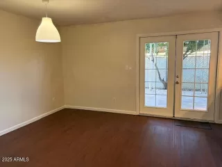 Photo #6: 6957690 Listing