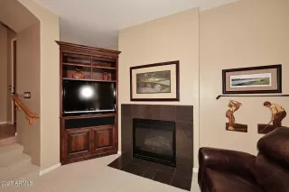 Photo #6: 6957716 Listing