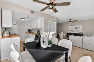 Photo #5: 6957848 Listing