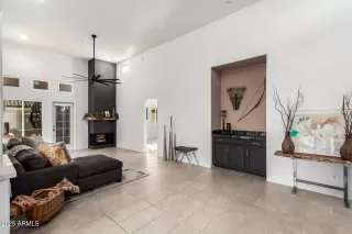 Photo #2: 6958123 Listing