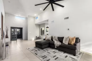 Photo #3: 6958123 Listing