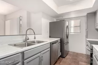 Photo #2: 6958138 Listing