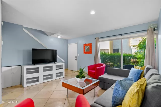 MLS: 6958175 Condo For Sale