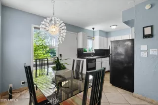 Photo #6: 6958175 Listing