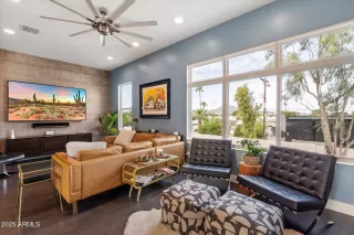 Photo #5: 6958439 Listing 