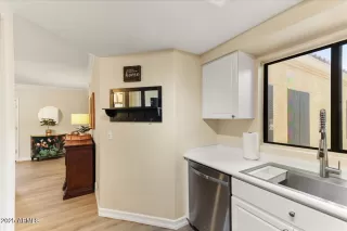 Photo #6: 6958657 Listing