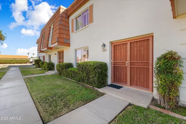 MLS: 6958720 Condo For Sale