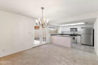 Photo #5: 6958720 Listing