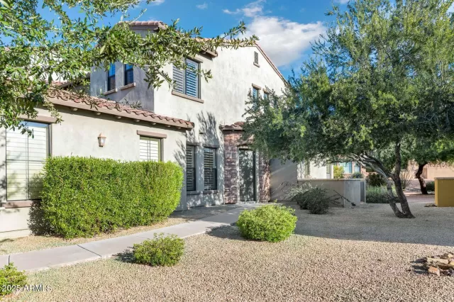 MLS: 6958880 Condo For Sale