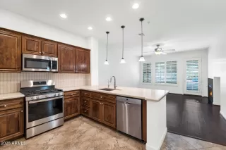 Photo #5: 6958880 Listing 