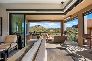 Photo #4: 6958947 Listing 