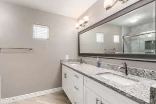 Photo #5: 6958961 Listing 