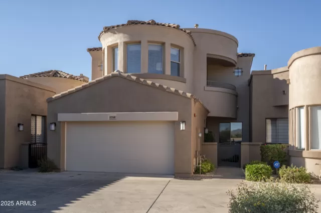 MLS: 6959089 Condo For Sale