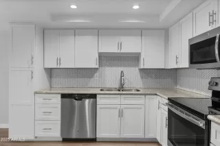 Photo #3: 6959200 Listing 