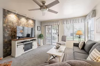 Photo #3: 6959295 Listing 