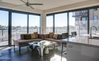 Photo #3: 6959315 Listing