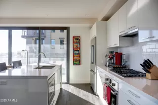 Photo #5: 6959315 Listing