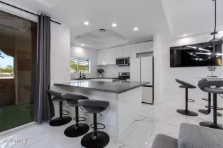 Photo #2: 6959576 Listing 